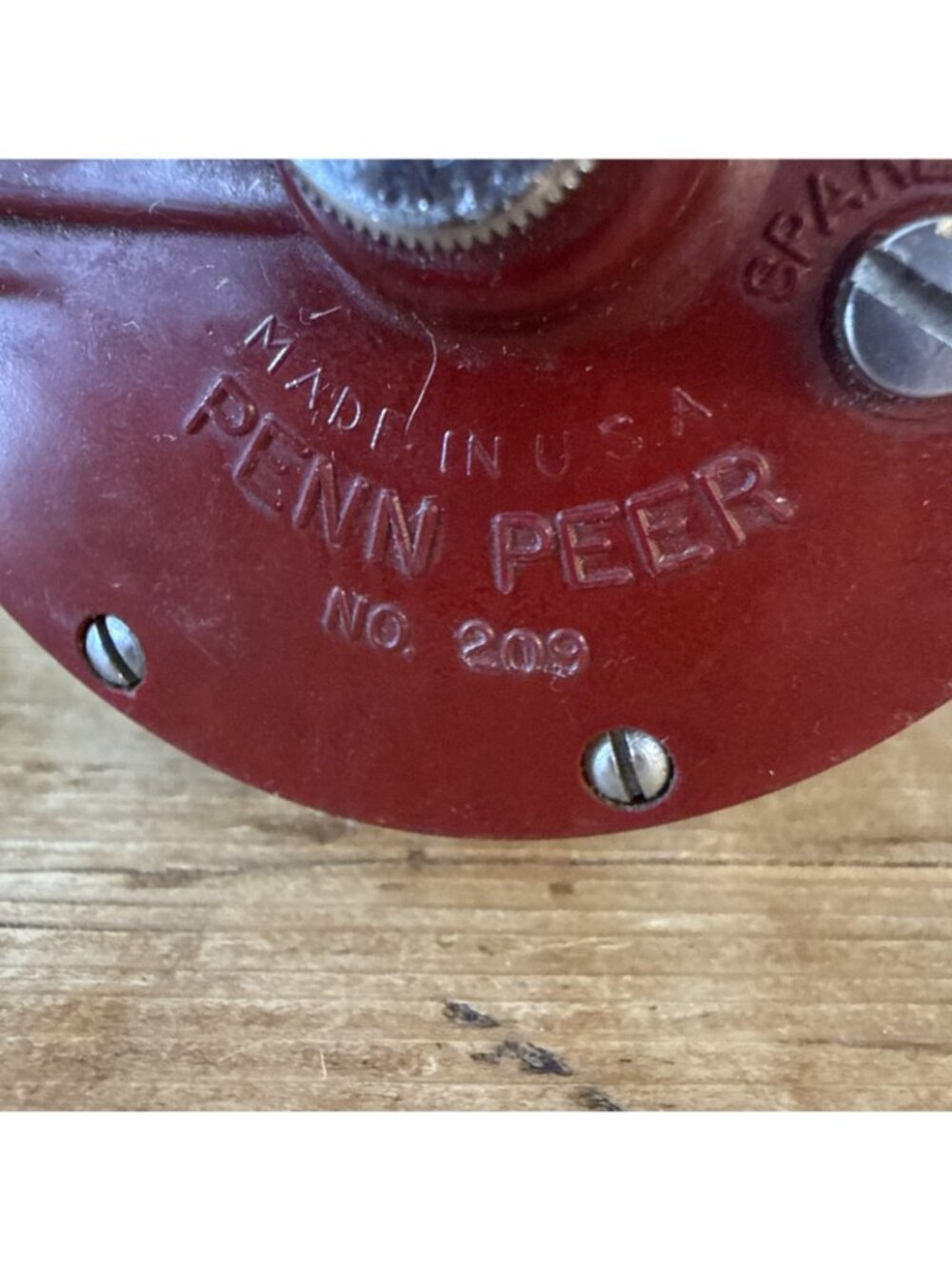 Vintage Penn Peer #209 Fishing Reel Red/burgundy/maroon Side Plates - Picture 2 of 13